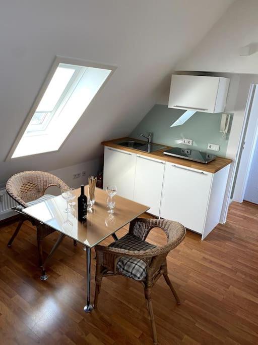 Super Zentral Begehrte Wohnlage Parkplatz Vor Haus Apartman Nürnberg Kültér fotó